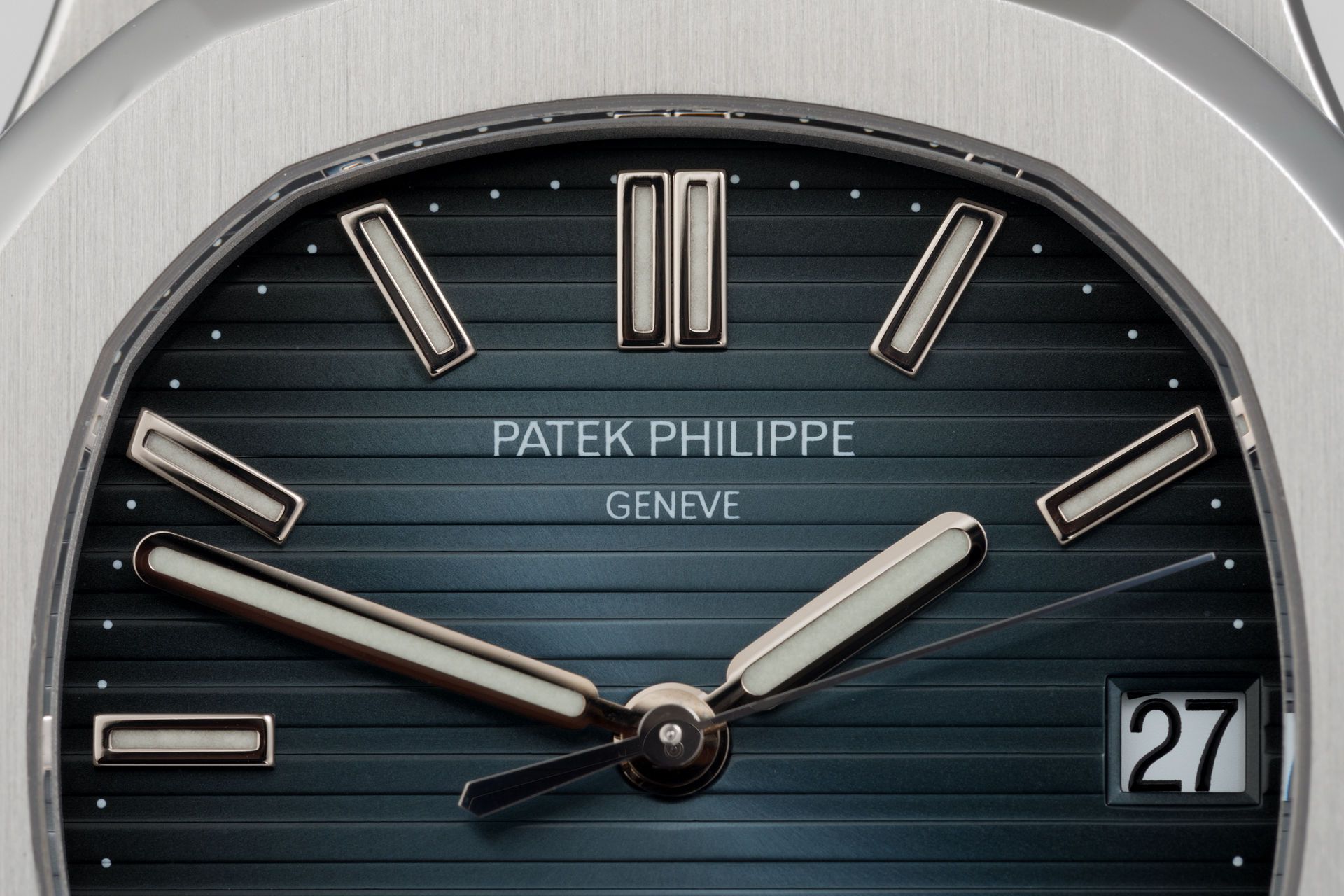 ref 5711/1A-010 | Perfect Full Set | Patek Philippe Nautilus