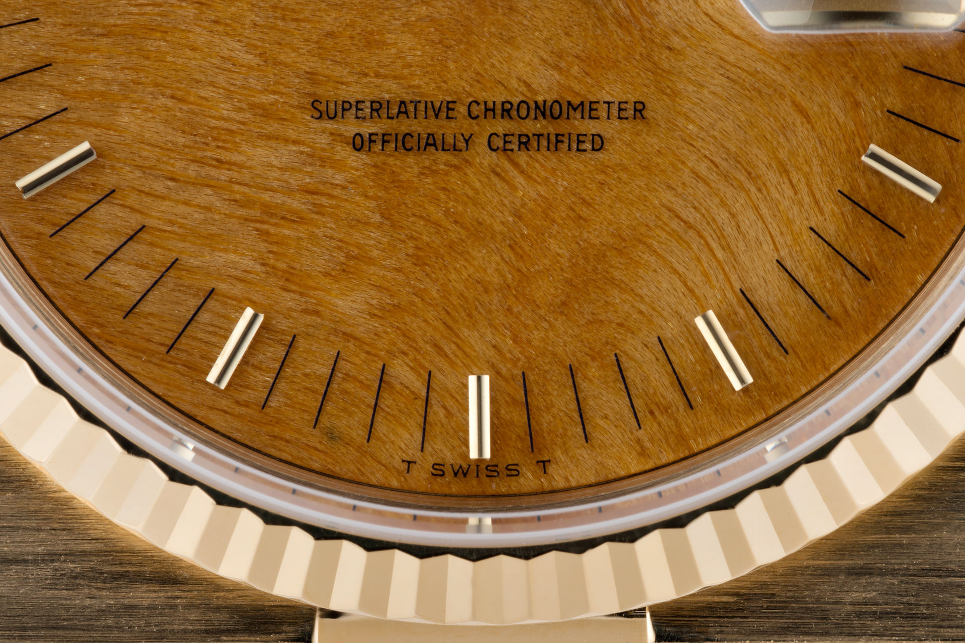 ref 19018 | Oyster Quartz - Rare Wood Dial | Rolex Day-Date