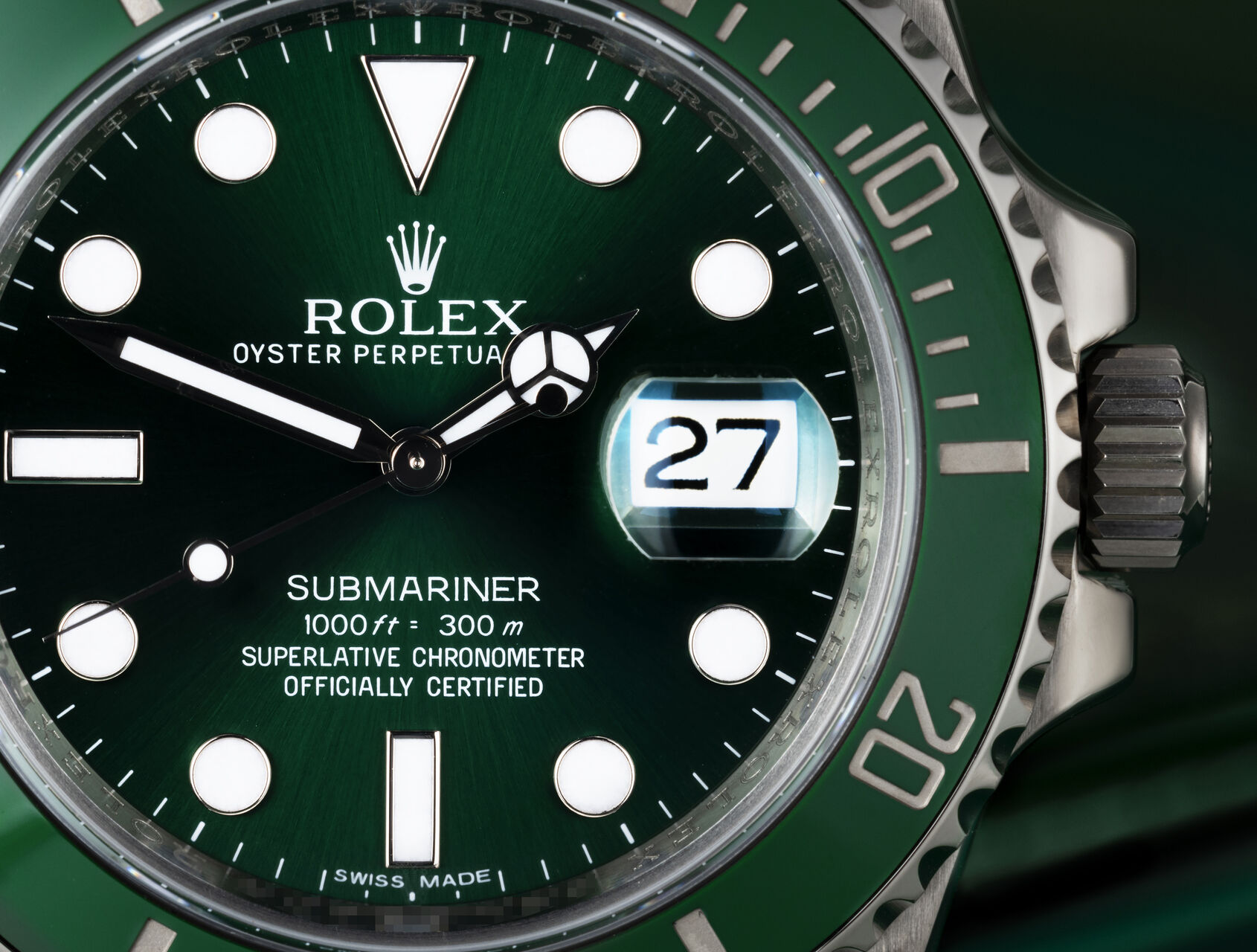 ref 116610LV | 116610LV - Hulk | Rolex Submariner Date