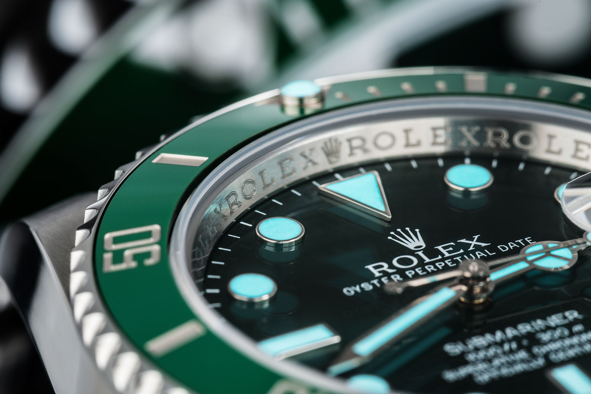 ref 116610LV | Hulk 'Full Set' | Rolex Submariner Date