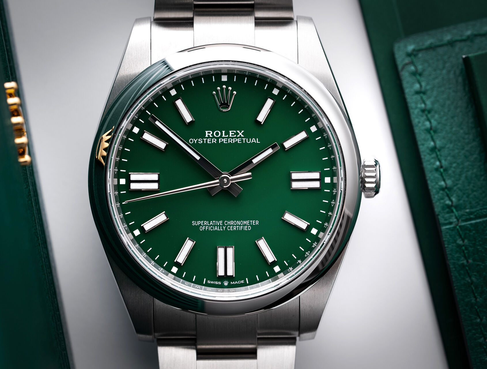 ref 124300 | 124300 - Green Lacquer | Rolex Oyster Perpetual