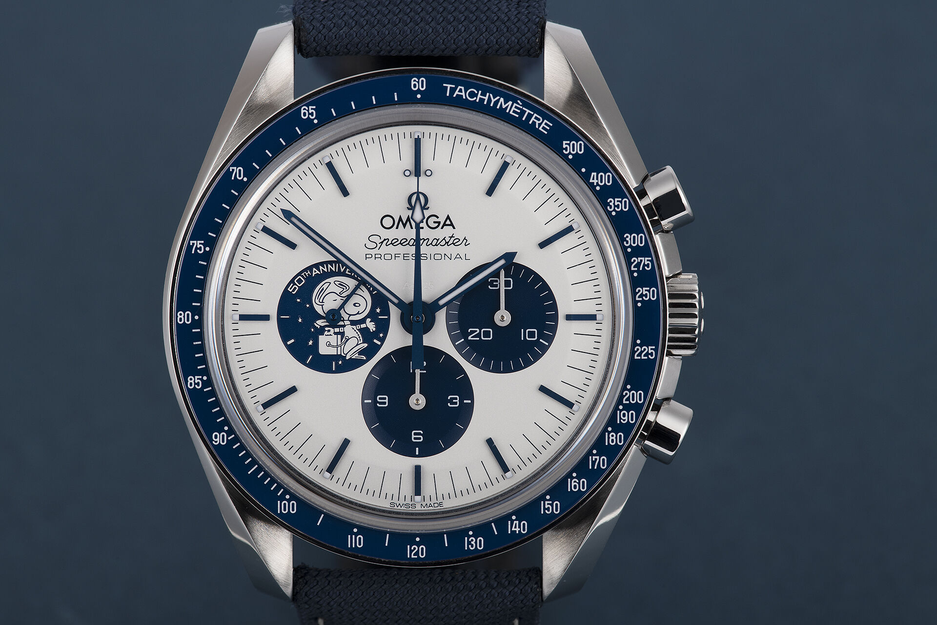 ref 31032425002001 | Silver Snoopy Award | Omega Speedmaster