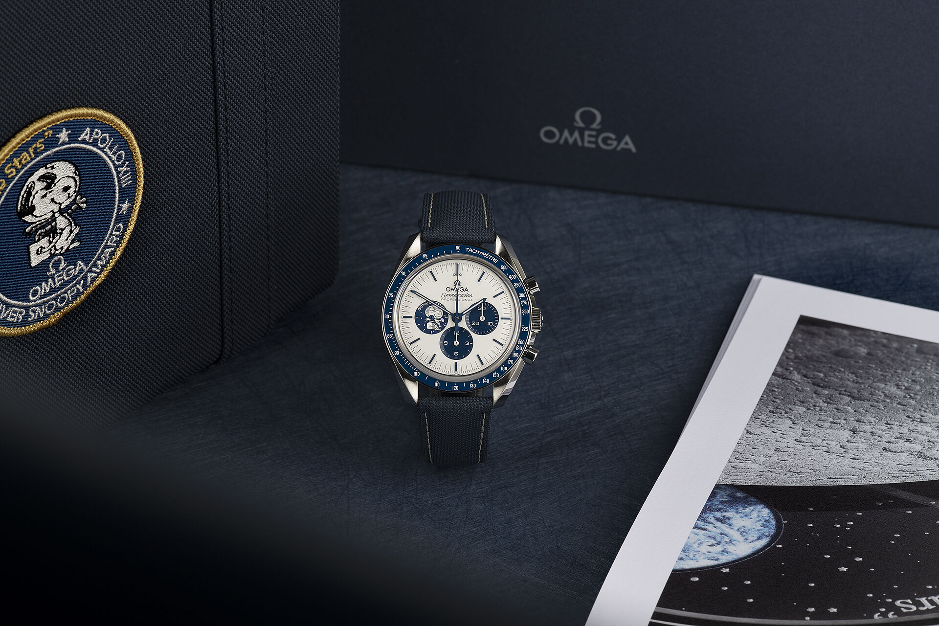 ref 31032425002001 | Silver Snoopy Award | Omega Speedmaster