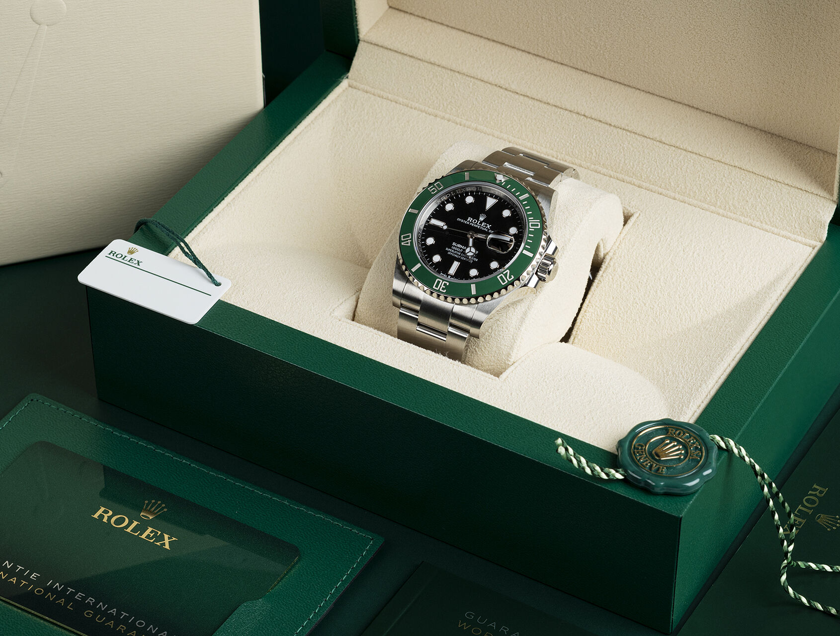 ref 126610LV | 126610LV - Box & Papers | Rolex Submariner Date