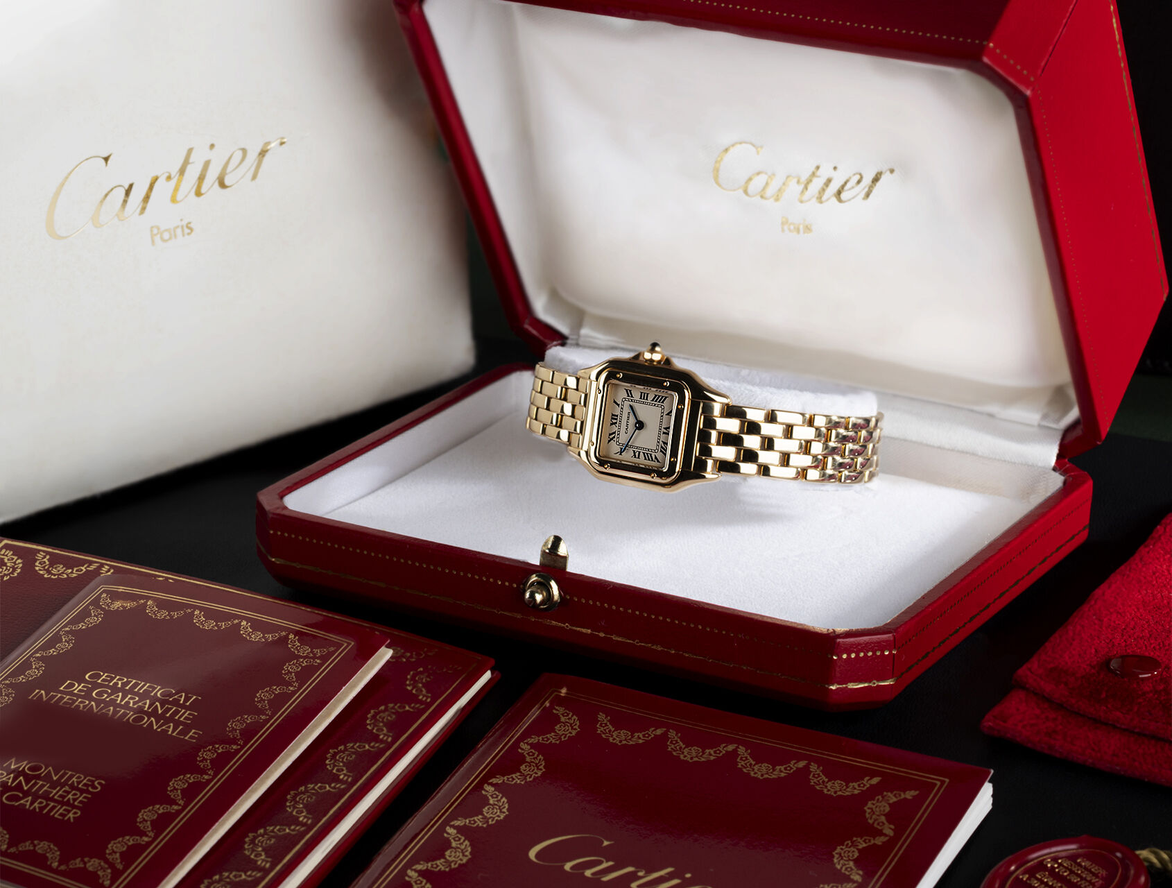 ref W25022B901 | 1070 - Yellow Gold | Cartier Lady Panthere