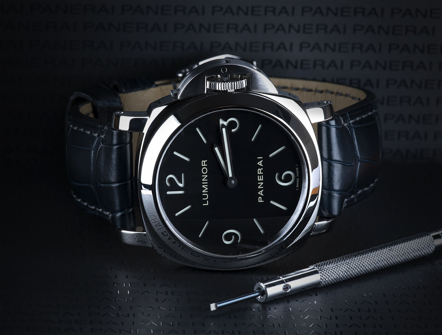 ref PAM 112 | PAM 112 - Sandwich Dial | Panerai Luminor Base