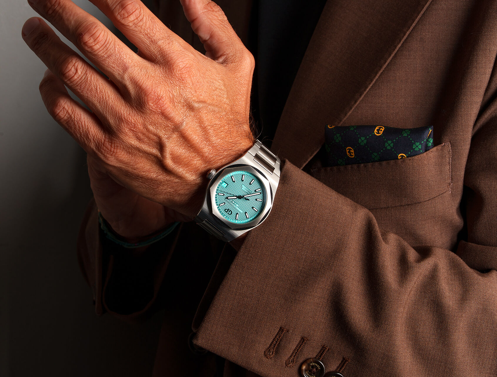 ref 81010-11-3592-1GM | Limited Edition - 50 Pieces | Girard-Perregaux Laureato