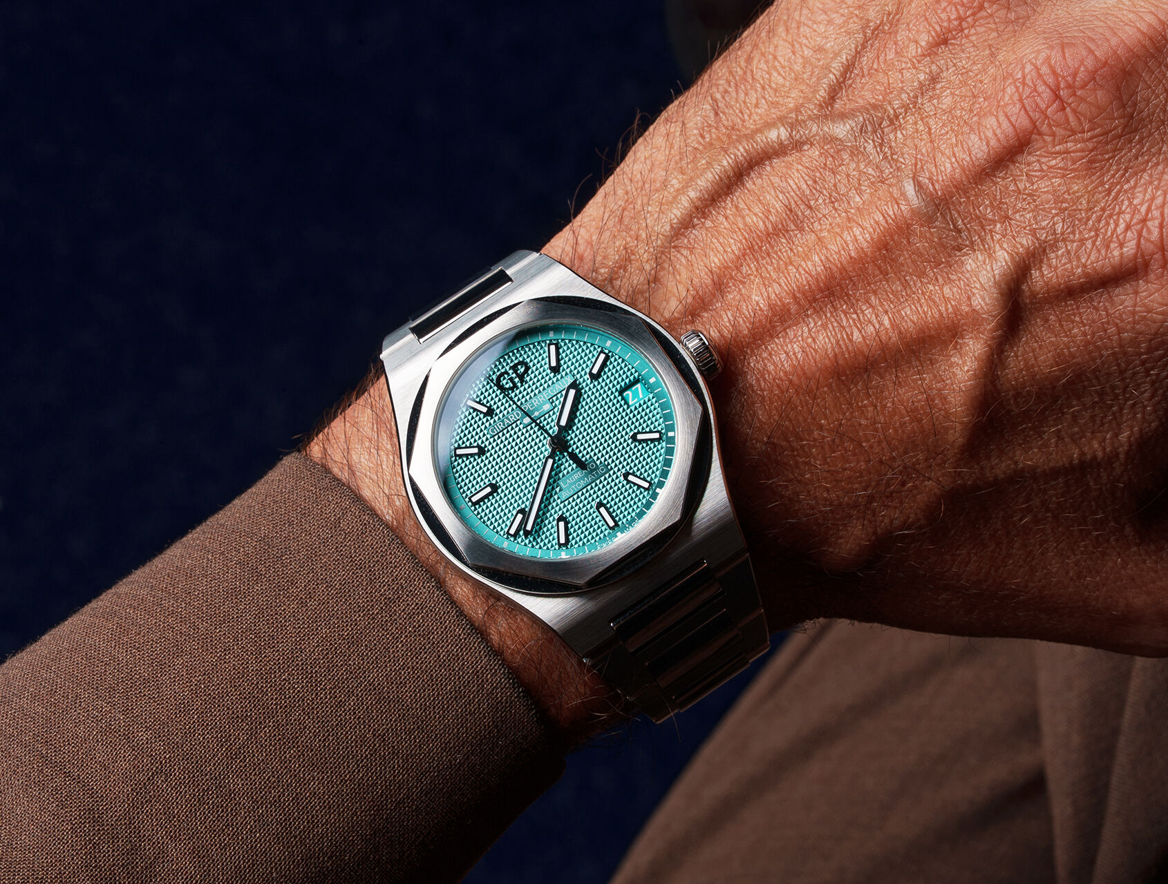 ref 81010-11-3592-1GM | Limited Edition - 50 Pieces | Girard-Perregaux Laureato