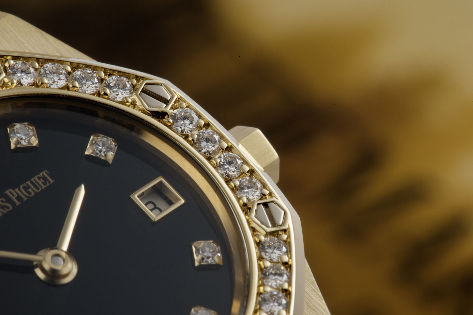 ref 66344BA.ZZ.0722BA.08 | Yellow Gold 'Diamond Dial' | Audemars Piguet Lady Royal Oak