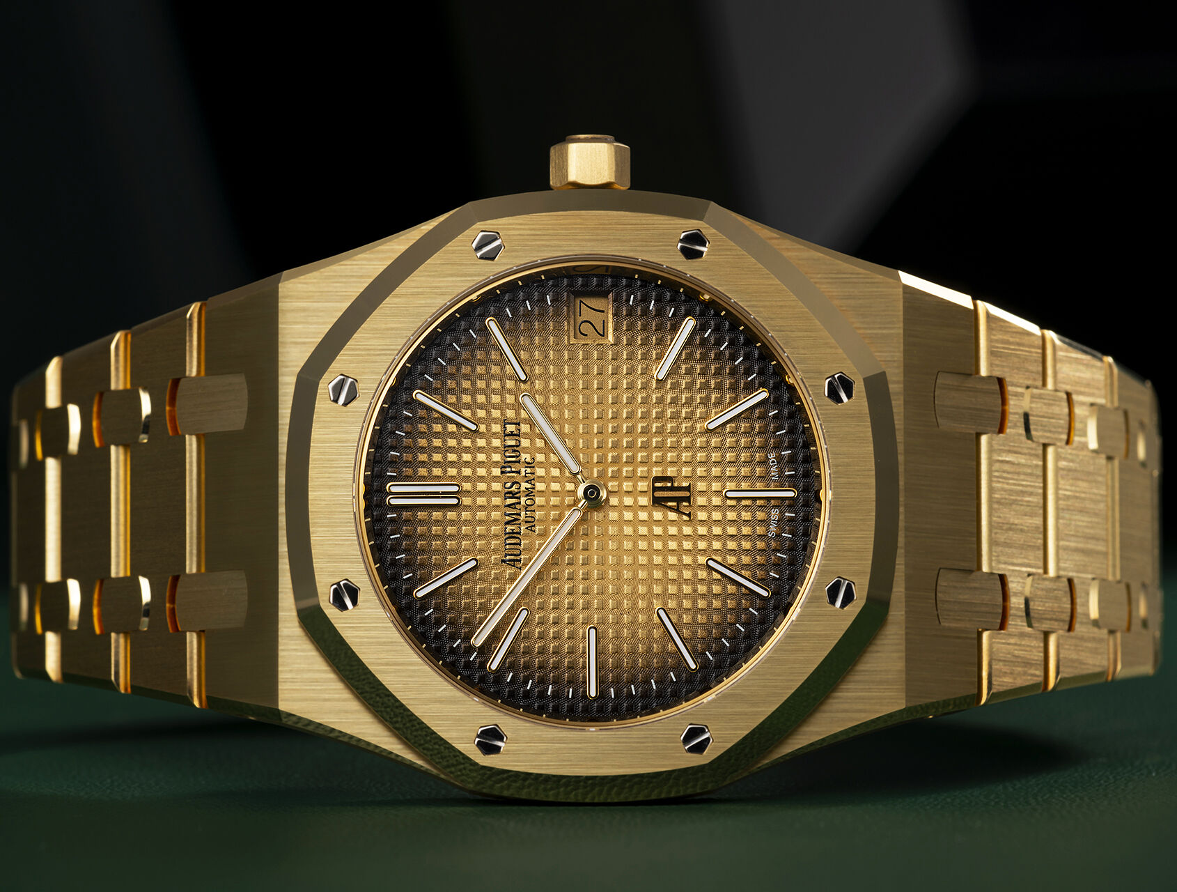 ref 16202BA.OO.1240BA.02 | 16202BA - Smoked Gold Dial  | Audemars Piguet Royal Oak