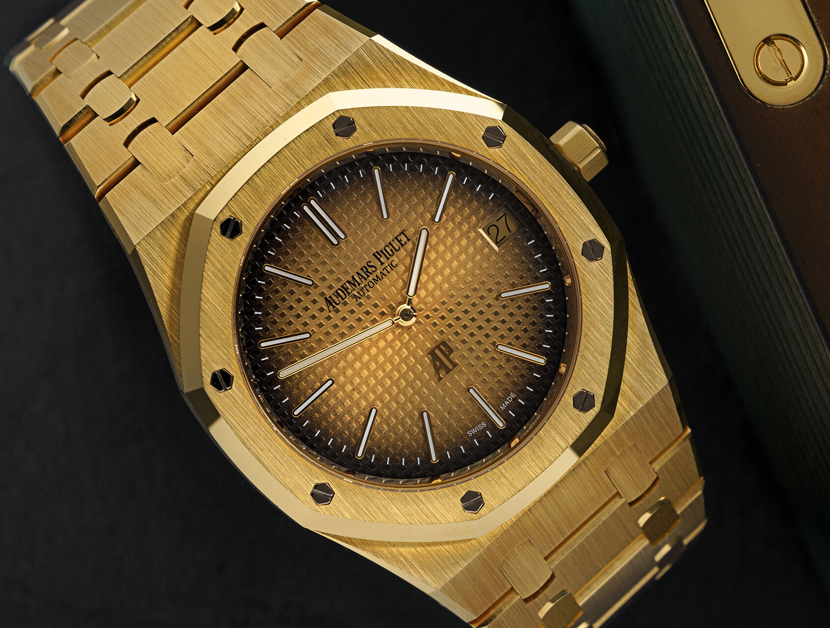 ref 16202BA.OO.1240BA.02 | 16202BA - Smoked Gold Dial  | Audemars Piguet Royal Oak