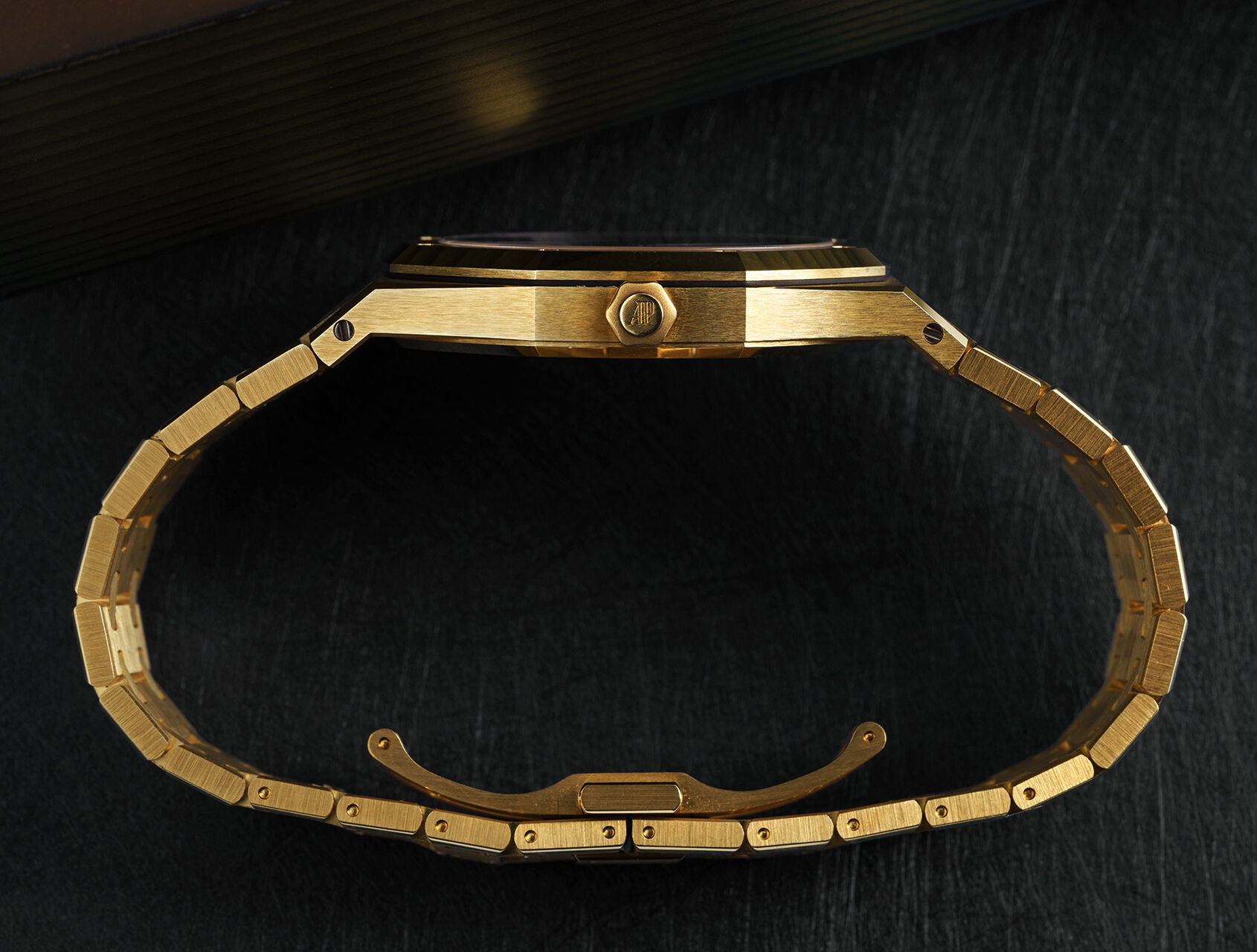 ref 16202BA.OO.1240BA.02 | 16202BA - Smoked Gold Dial  | Audemars Piguet Royal Oak