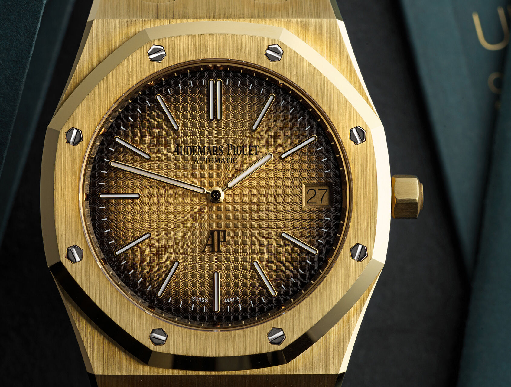 ref 16202BA.OO.1240BA.02 | 16202BA - Smoked Gold Dial  | Audemars Piguet Royal Oak