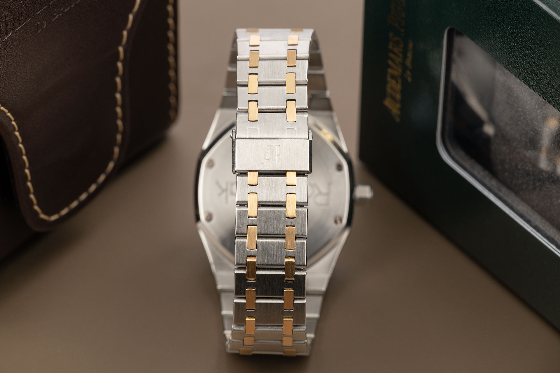 2 Year AP Service Warranty | ref 25572SA.0.0477SA.01 | Audemars Piguet Royal Oak