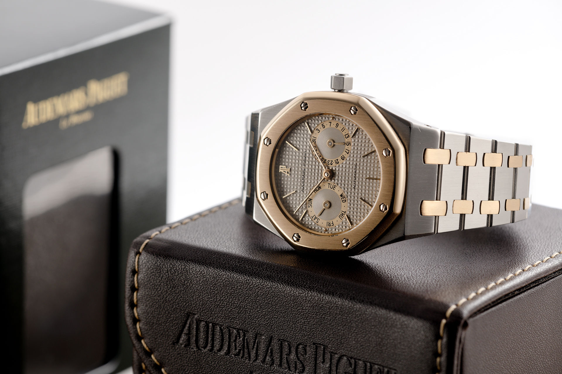 2 Year AP Service Warranty | ref 25572SA.0.0477SA.01 | Audemars Piguet Royal Oak