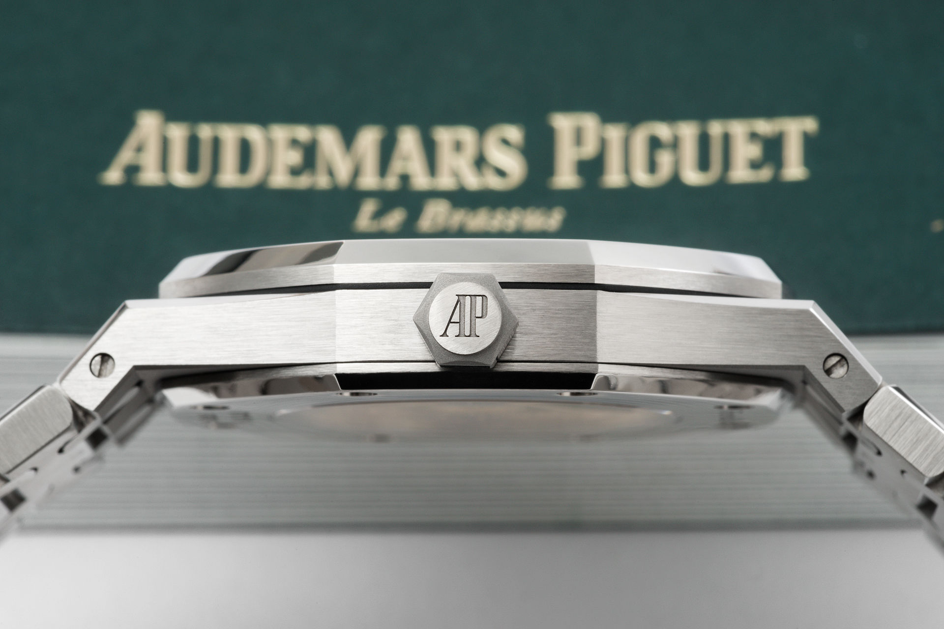 ref 15400ST.OO.1220ST.02 | 'Box & Certificate'  | Audemars Piguet Royal Oak