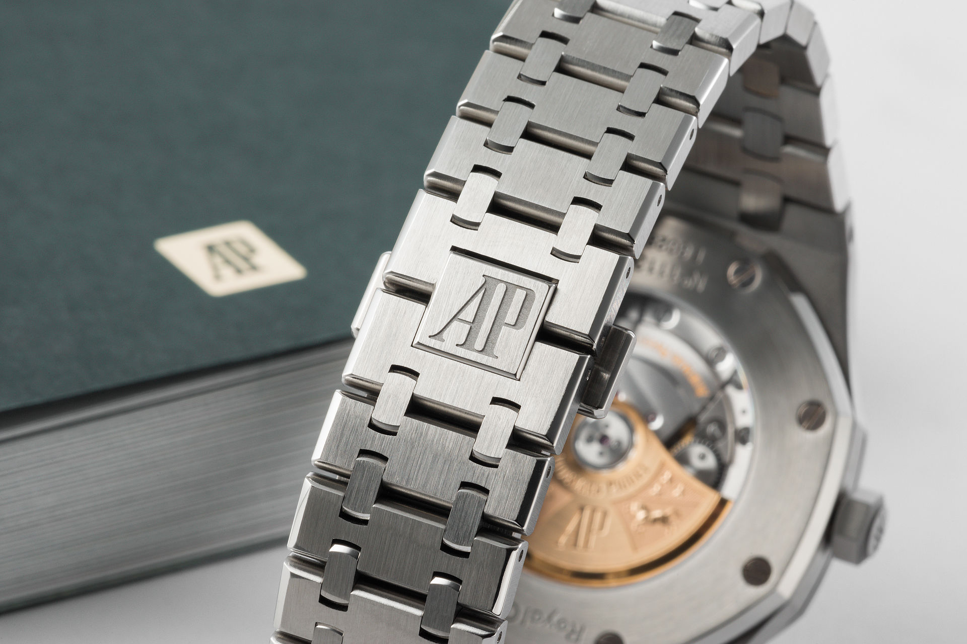 ref 15400ST.OO.1220ST.02 | 'Box & Certificate'  | Audemars Piguet Royal Oak