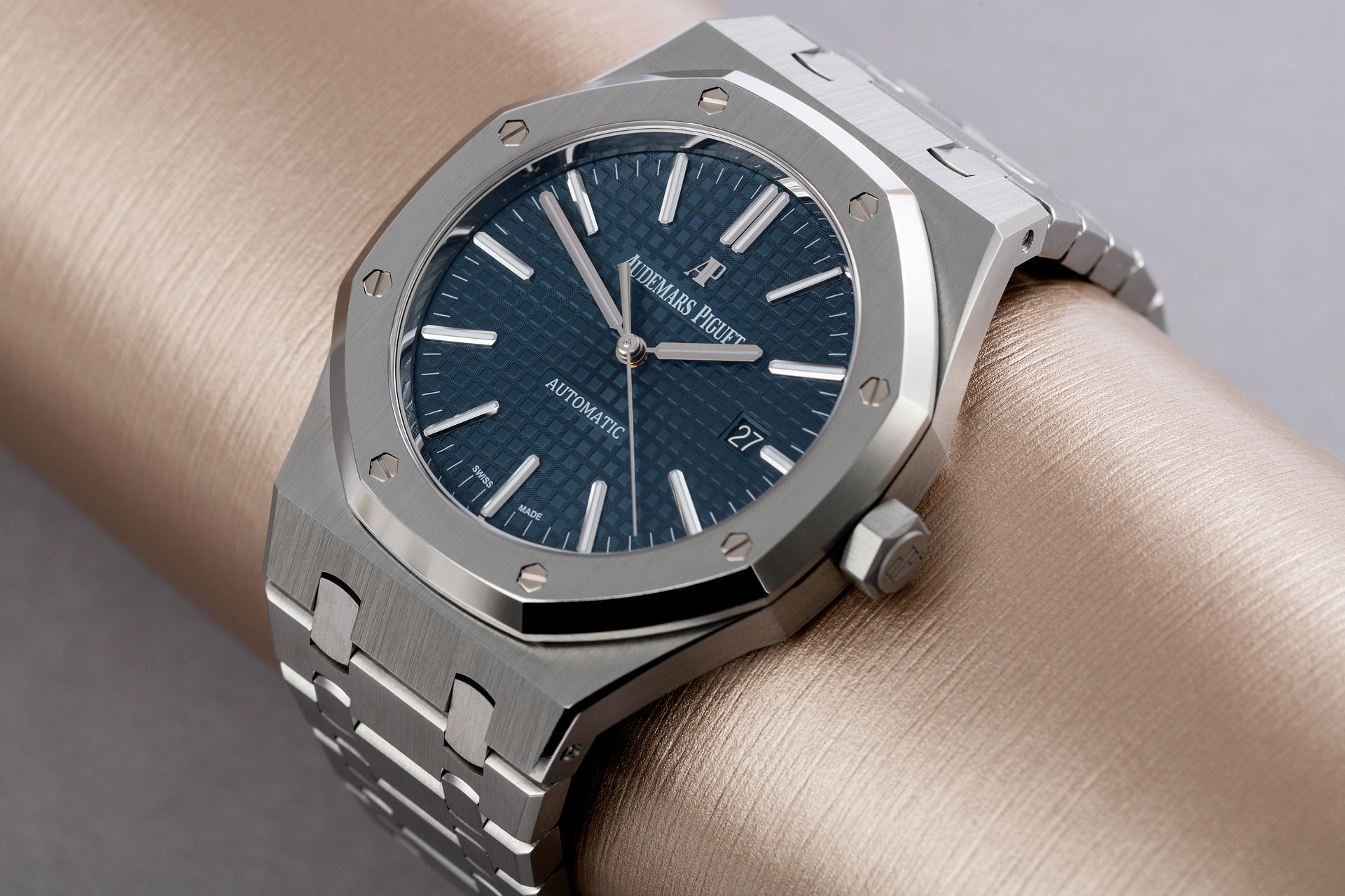 ref 15400ST.OO.1220ST.03 | Boutique Exclusive Blue Dial | Audemars Piguet Royal Oak