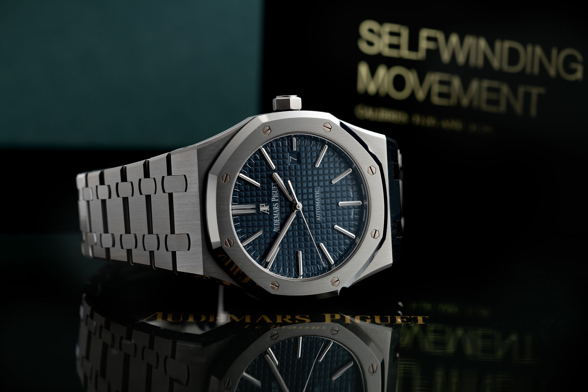 ref 15400ST.OO.1220ST.03 | 'Boutique Exclusive' Blue Dial  | Audemars Piguet Royal Oak