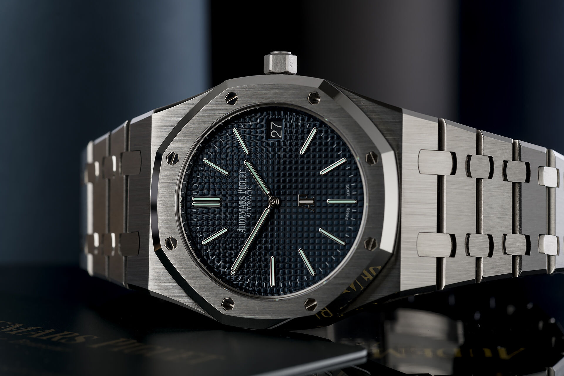 ref 15202ST.OO.1240ST.01.A | Boutique Blue 'Ultra Thin' | Audemars Piguet Royal Oak