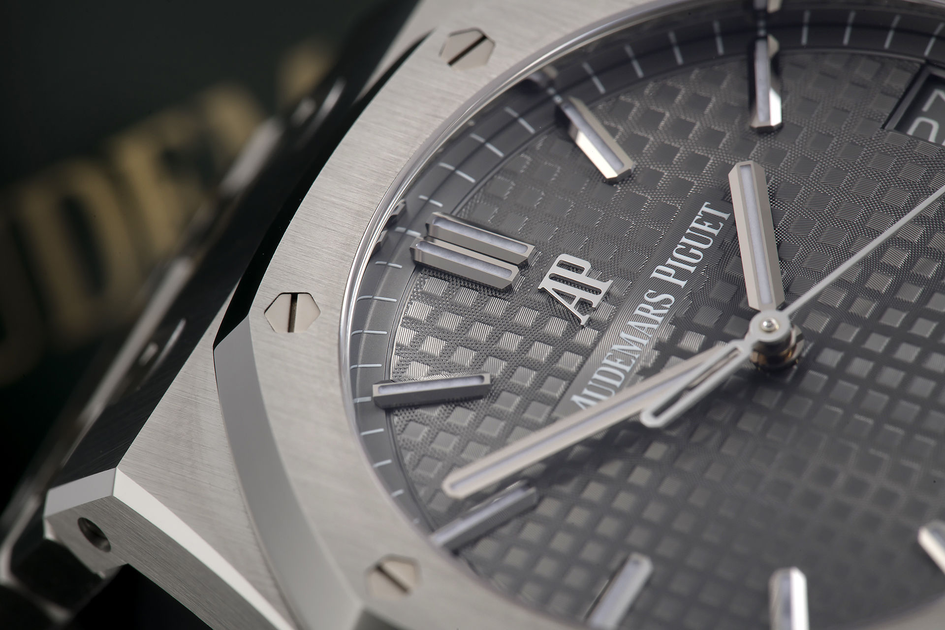 ref 15500ST.OO.1220ST.02 | Brand New 'Grey Dial' | Audemars Piguet Royal Oak