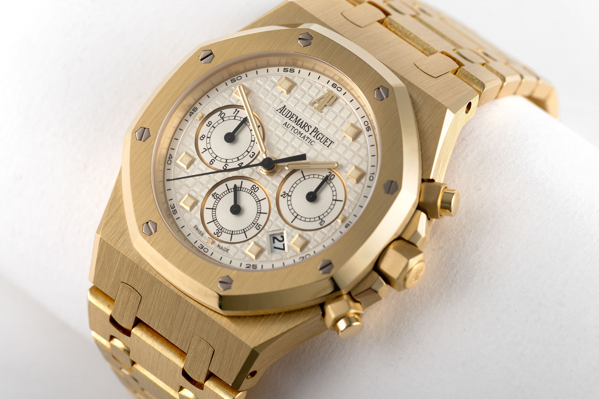 ref 25960BA/O/1185BA/01 | 18ct Yellow Gold 'AP Warranty' | Audemars Piguet Royal Oak Chronograph