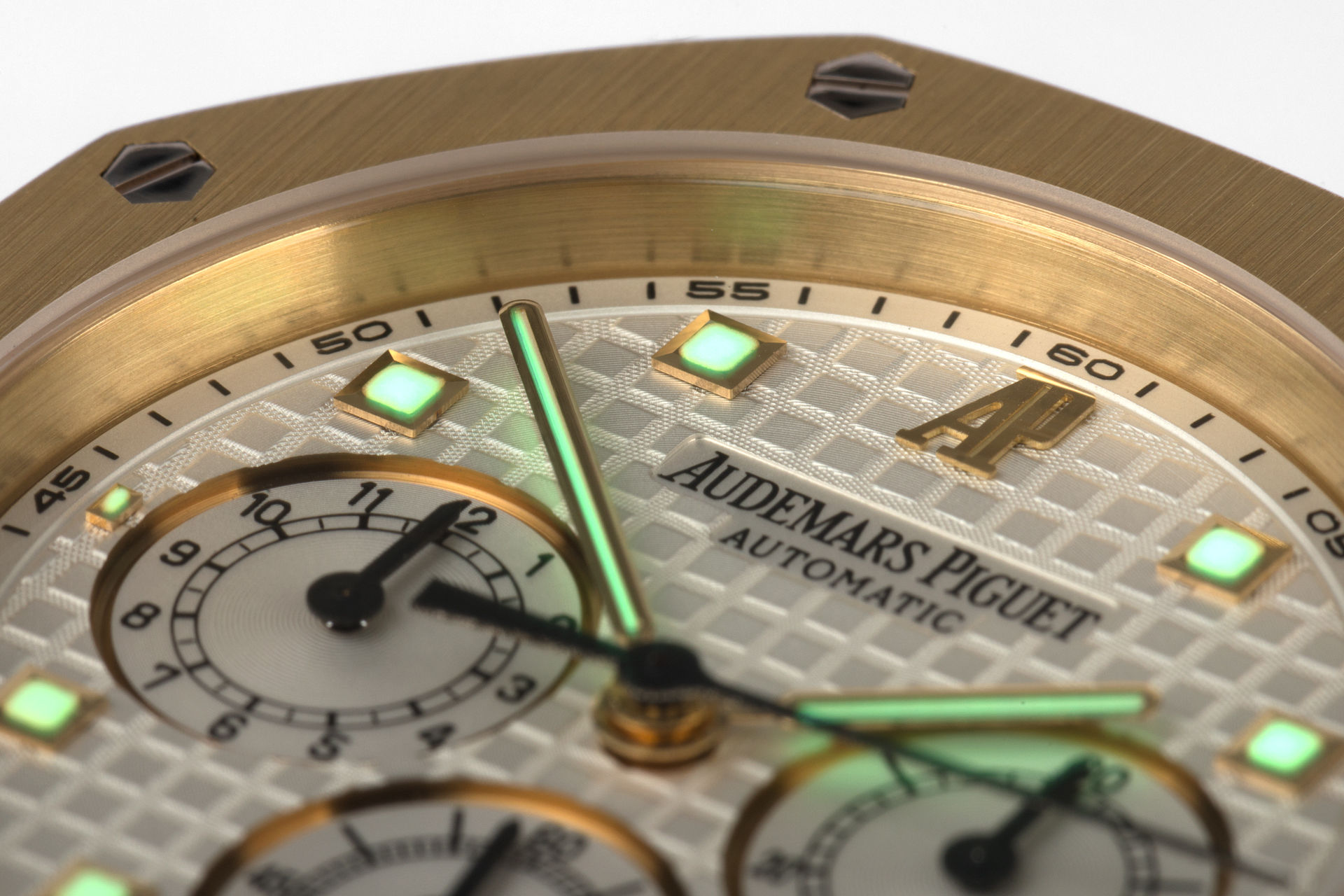 ref 25960BA/O/1185BA/01 | 18ct Yellow Gold 'AP Warranty' | Audemars Piguet Royal Oak Chronograph