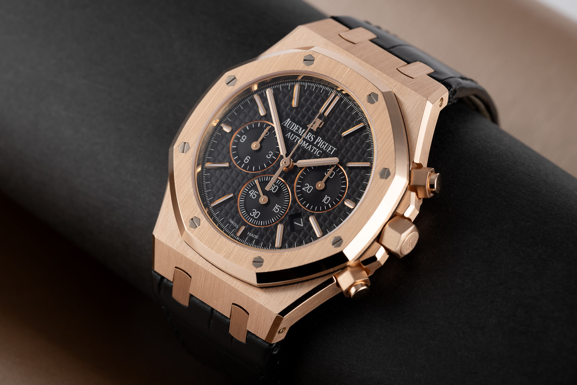 ref 26320OR.OO.D002CR.01 | 'Under AP Warranty' | Audemars Piguet Royal Oak Chronograph