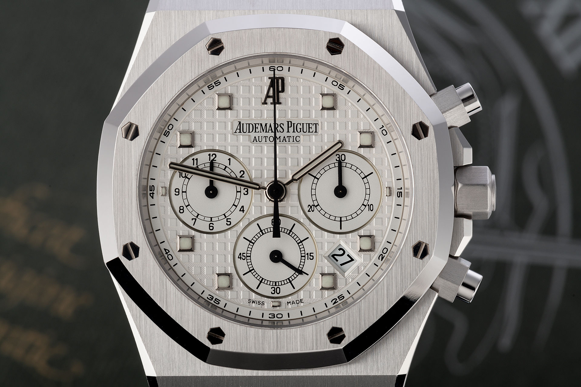 ref 26022BC.OO.D002CR.01 | 'AP Warranty' Complete Set | Audemars Piguet Royal Oak Chronograph