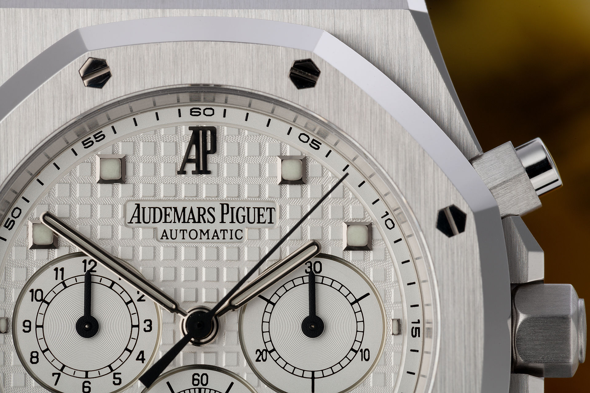 ref 26022BC.OO.D002CR.01 | 'AP Warranty' Complete Set | Audemars Piguet Royal Oak Chronograph