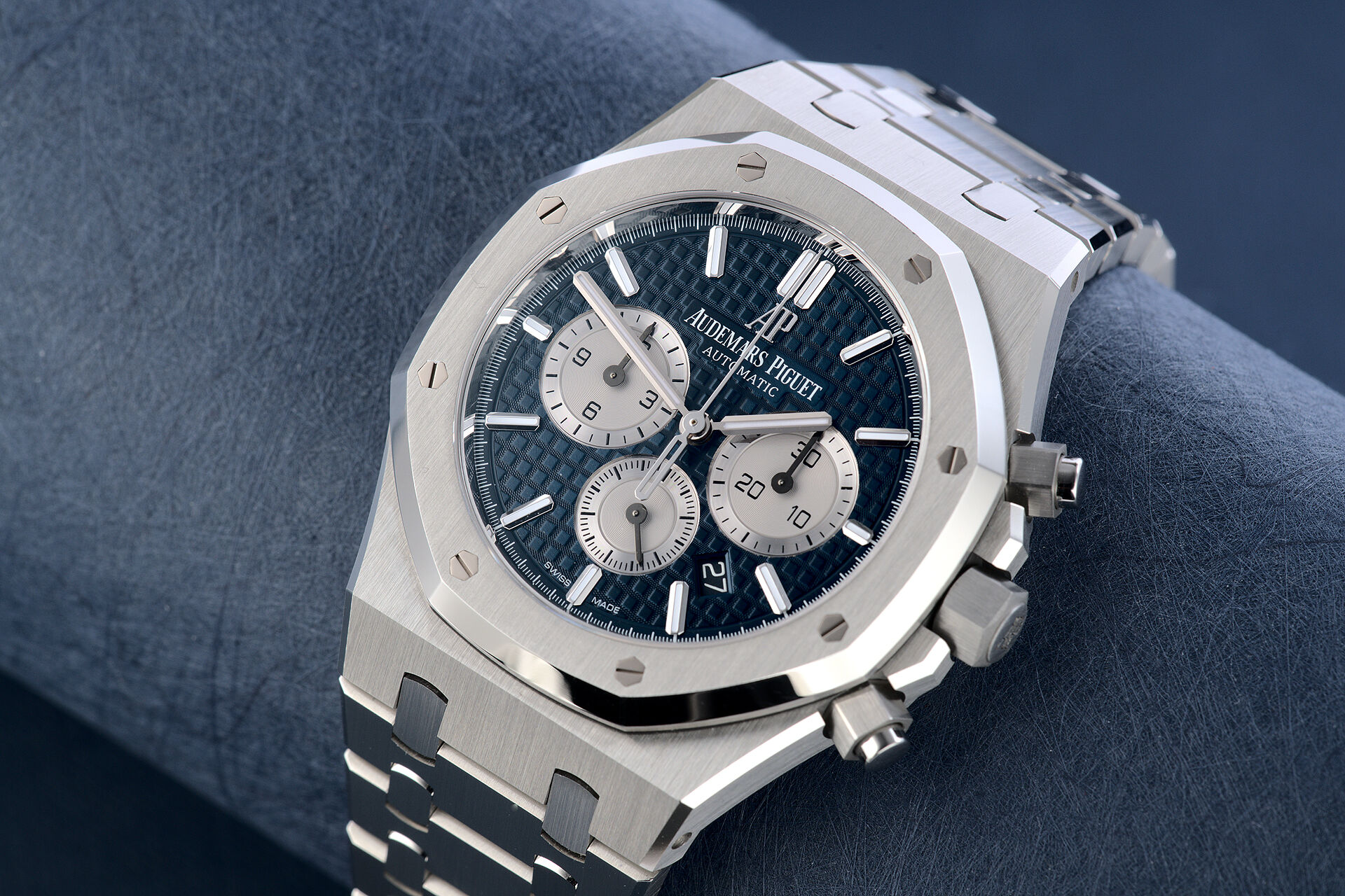 ref 26331ST.OO.1220ST.01 | Brand New 'Blue Dial' | Audemars Piguet Royal Oak Chronograph