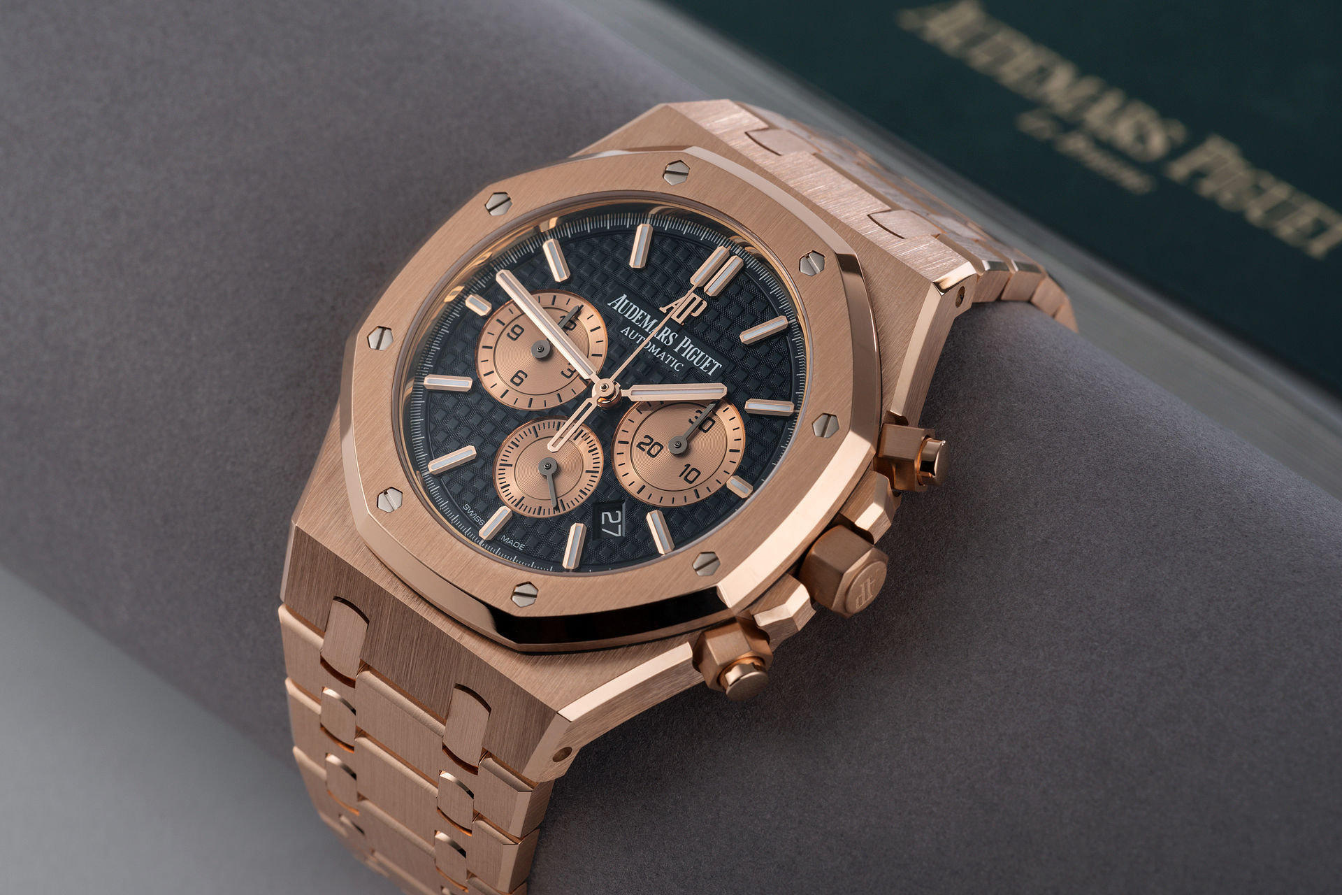 Audemars Piguet Royal Oak Chronograph Rose Gold (26331OR.OO.1220OR