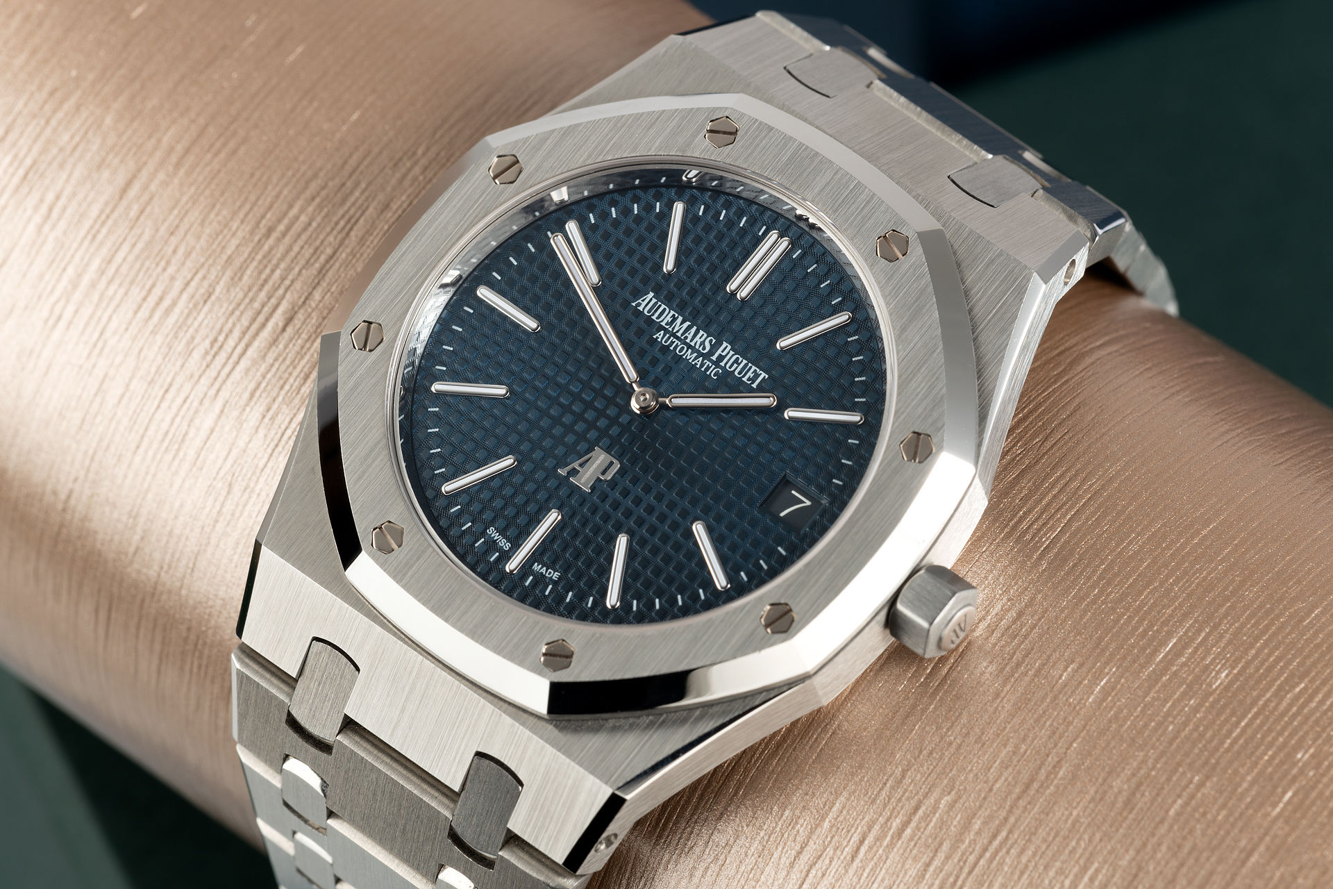 39mm "Extra-Thin"  | ref 15202ST.OO.1240ST.01 | Audemars Piguet Royal Oak Jumbo