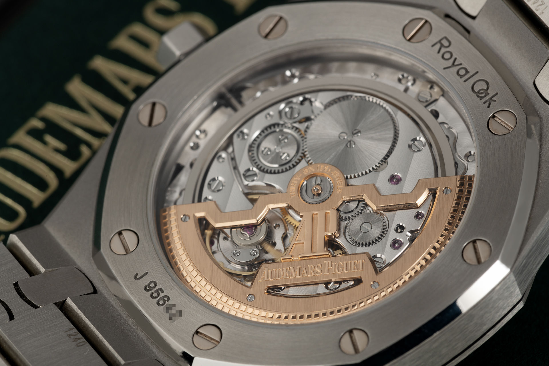 39mm "Extra-Thin"  | ref 15202ST.OO.1240ST.01 | Audemars Piguet Royal Oak Jumbo