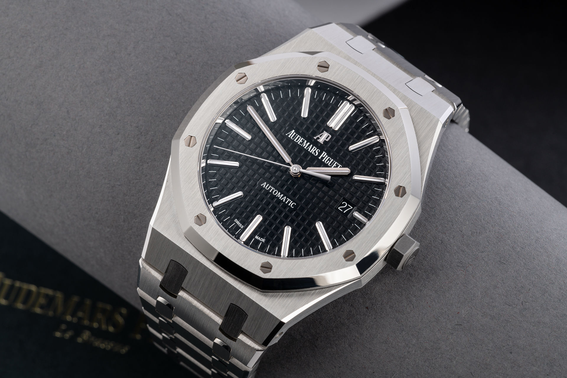 ref 15400ST.OO.1220ST.01 | Latest 41mm Model | Audemars Piguet Royal Oak