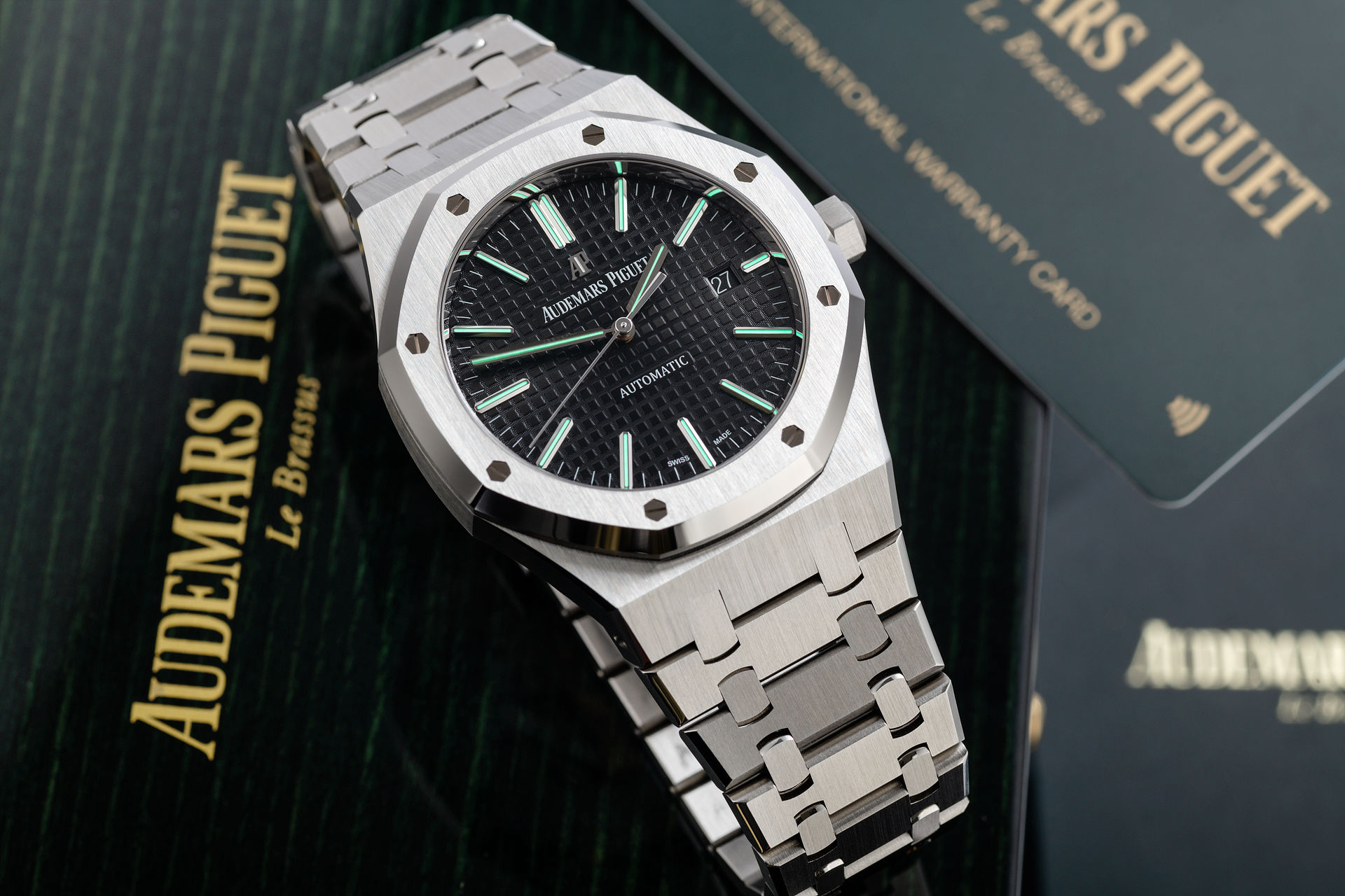 ref 15400ST.OO.1220ST.01 | Latest 41mm Model | Audemars Piguet Royal Oak