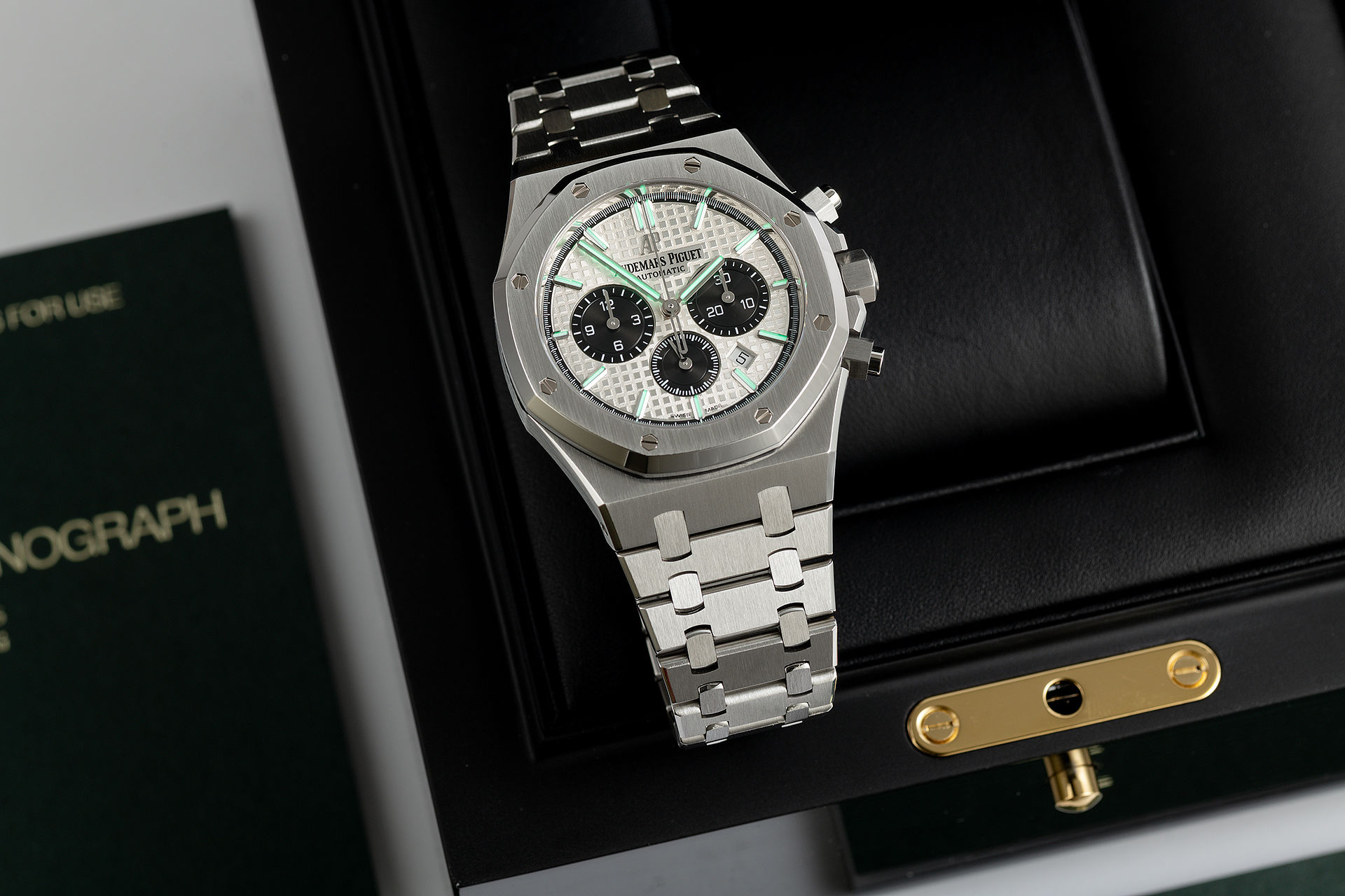 ref 26331ST.OO.1220ST.03 | New Model Full Set 'Panda' | Audemars Piguet Royal Oak Chronograph