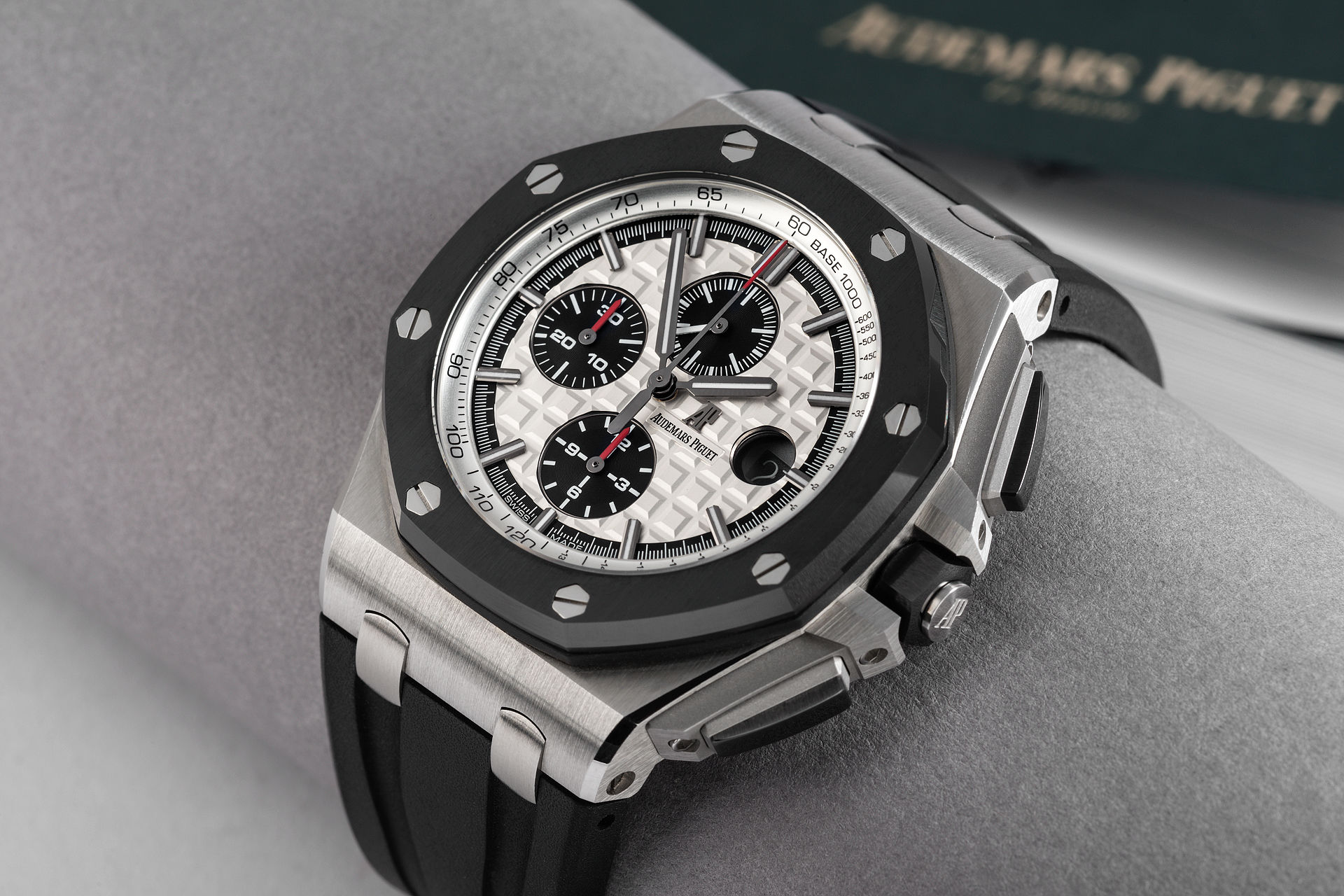 ref 26400SO.OO.A002CA.01 | Ceramic Bezel 'Full Set' | Audemars Piguet Royal Oak Offshore