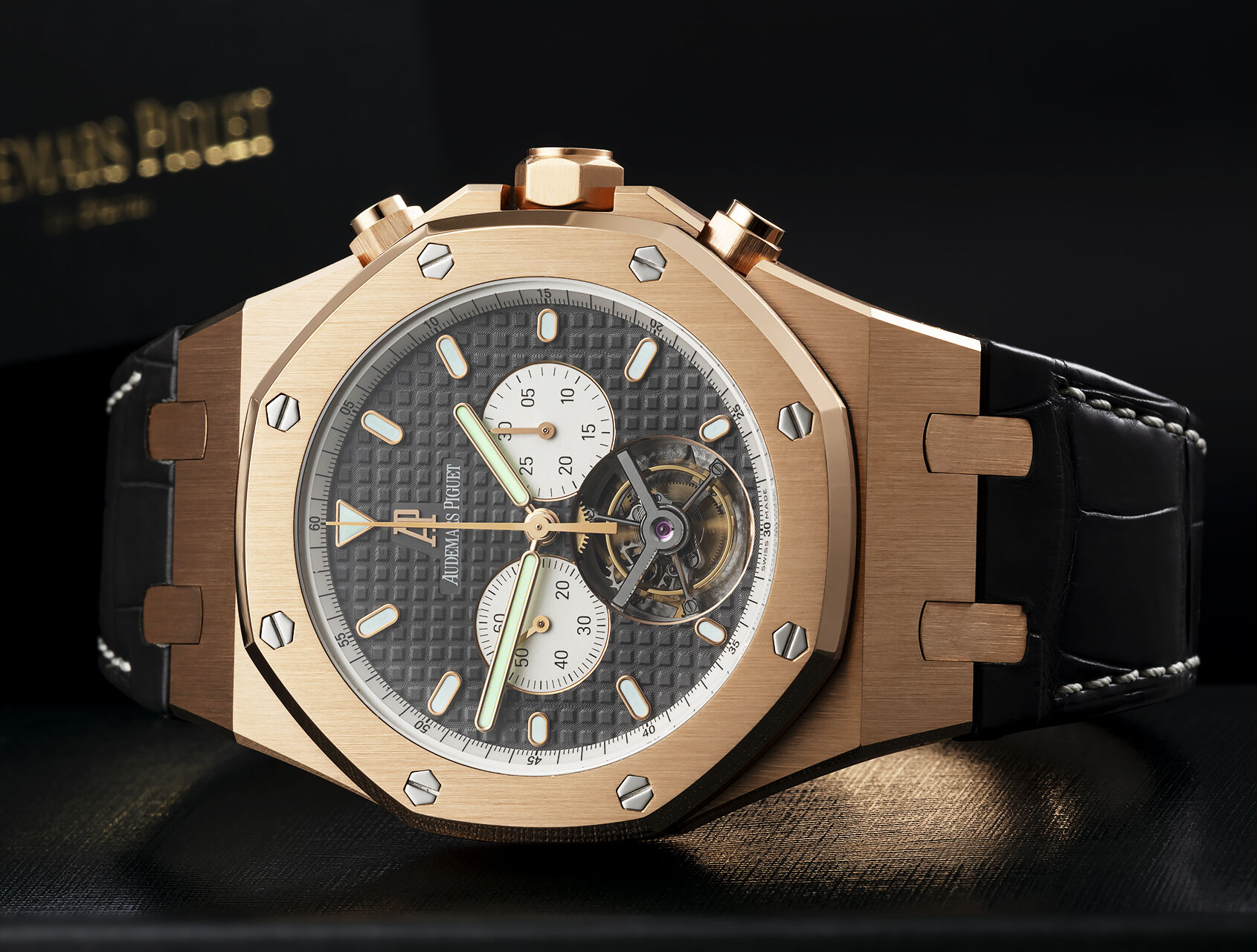 ref 25977OR.OO.D005.CR.01 | Rose Gold Chronograph | Audemars Piguet Royal Oak