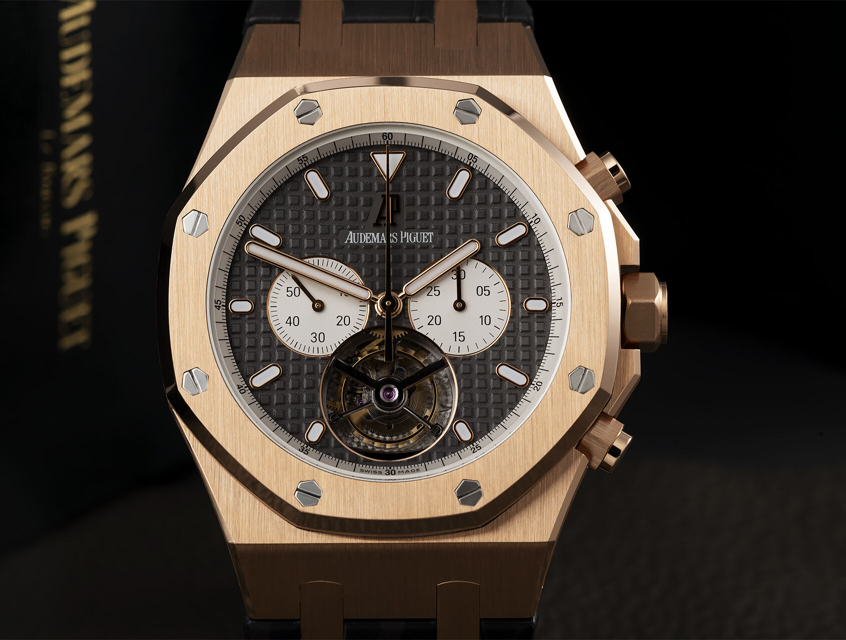 ref 25977OR.OO.D005.CR.01 | Rose Gold Chronograph | Audemars Piguet Royal Oak