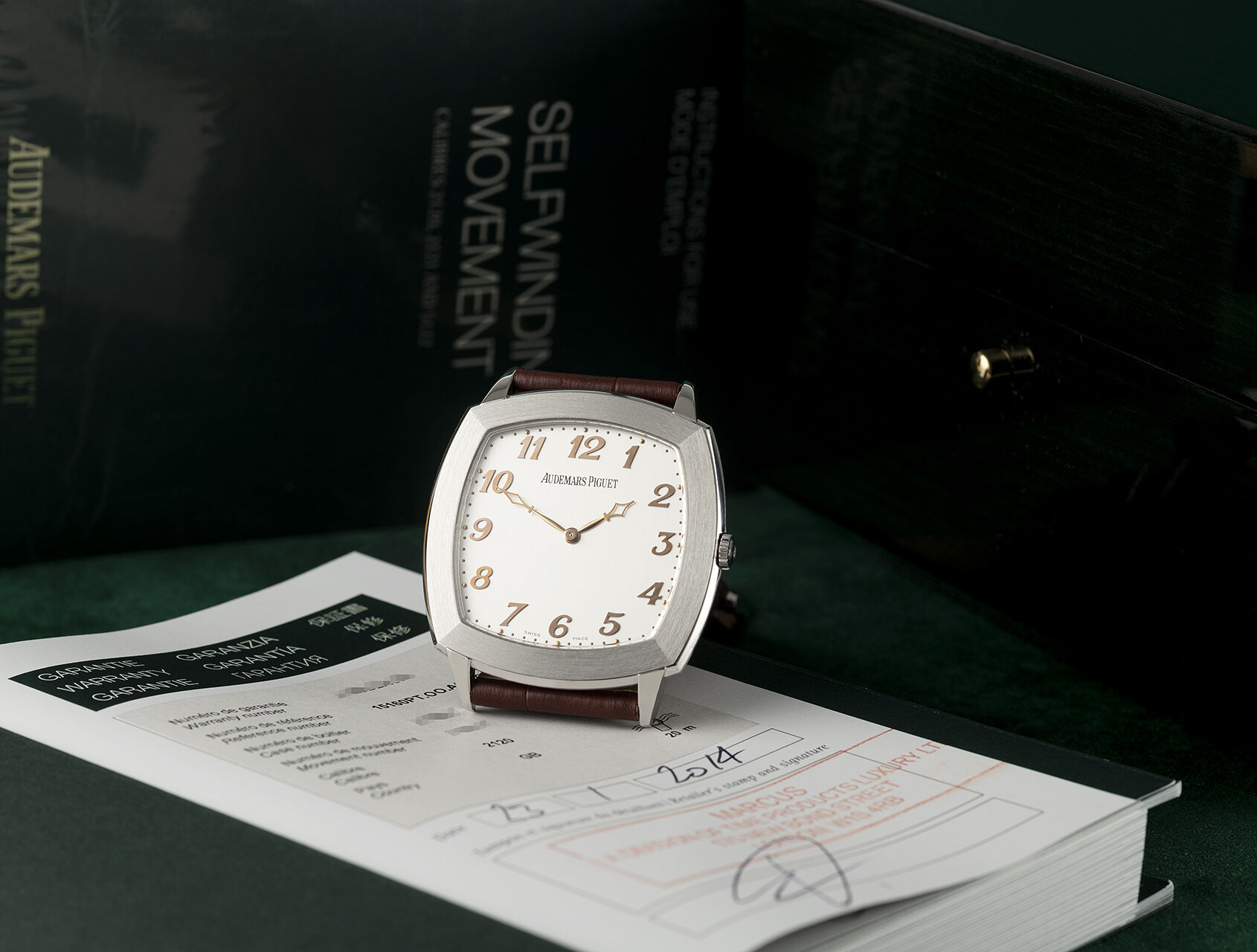 ref 15160PT.OO.A092CR.01 | 15160PT - Platinum | Audemars Piguet Tradition Extra Thin