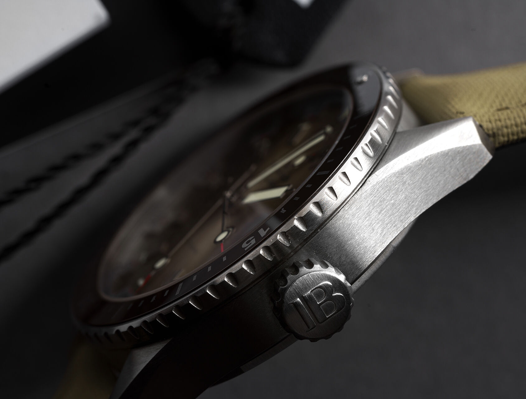 ref NO5052 | Fifty Fathoms Bathyscaphe Day Date Desert Edition | Blancpain Fifty Fathoms