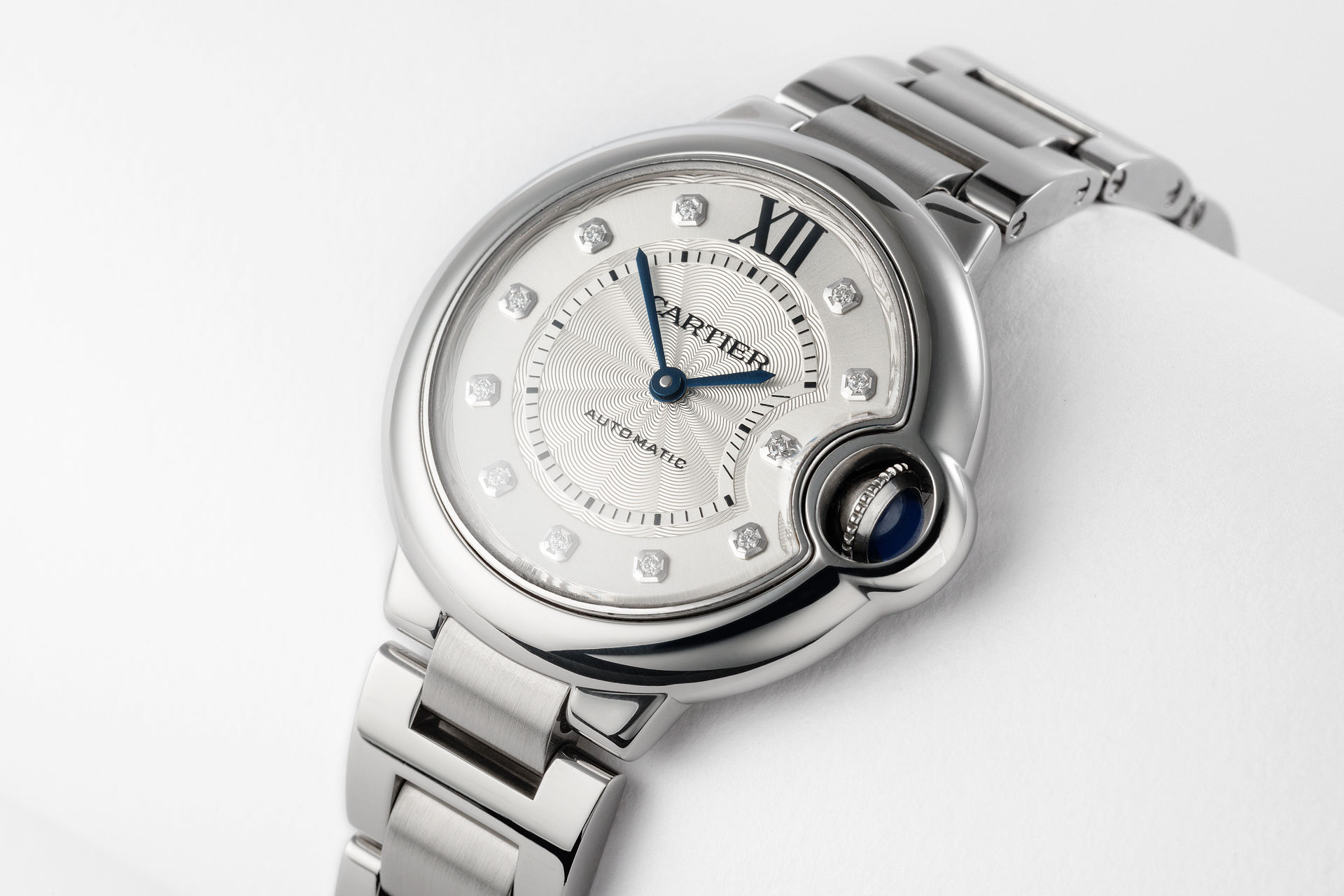 ref WE902074 | Diamond Set - Automatic | Cartier Ballon Bleu