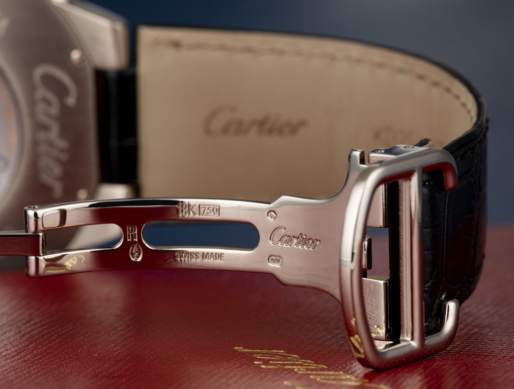 ref W6920021 | Flying Tourbillon | Cartier Ballon Bleu