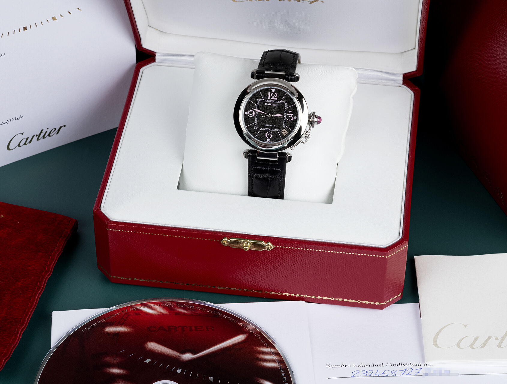 ref W3109599 | Box & Papers  | Cartier Pasha de Cartier