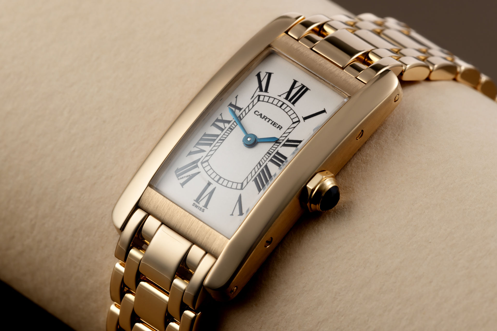 ref 1710 | 18ct Yellow Gold | Cartier Tank Américaine