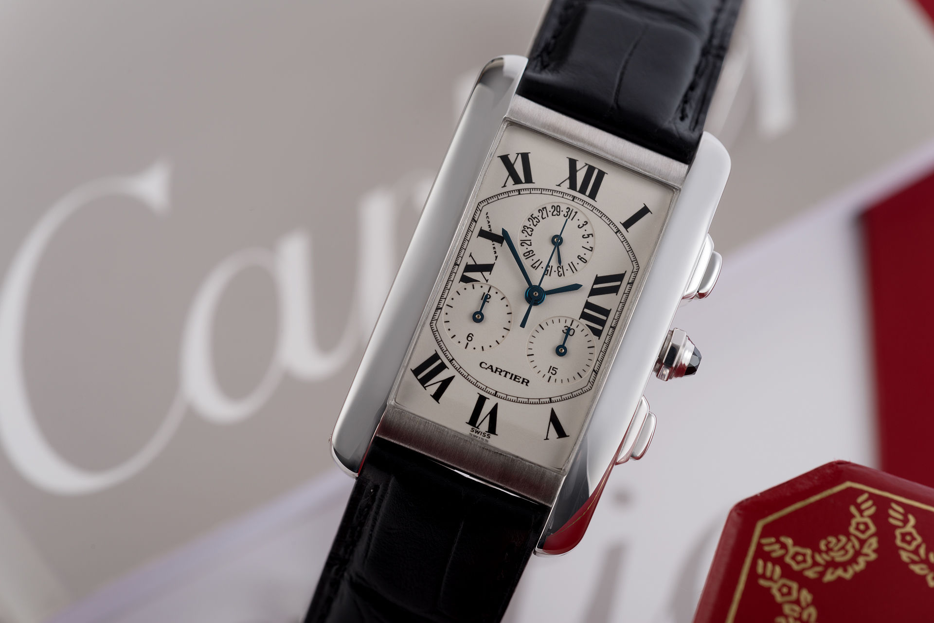 ref W2603356 | Chrono-Reflex Model | Cartier Tank Américaine