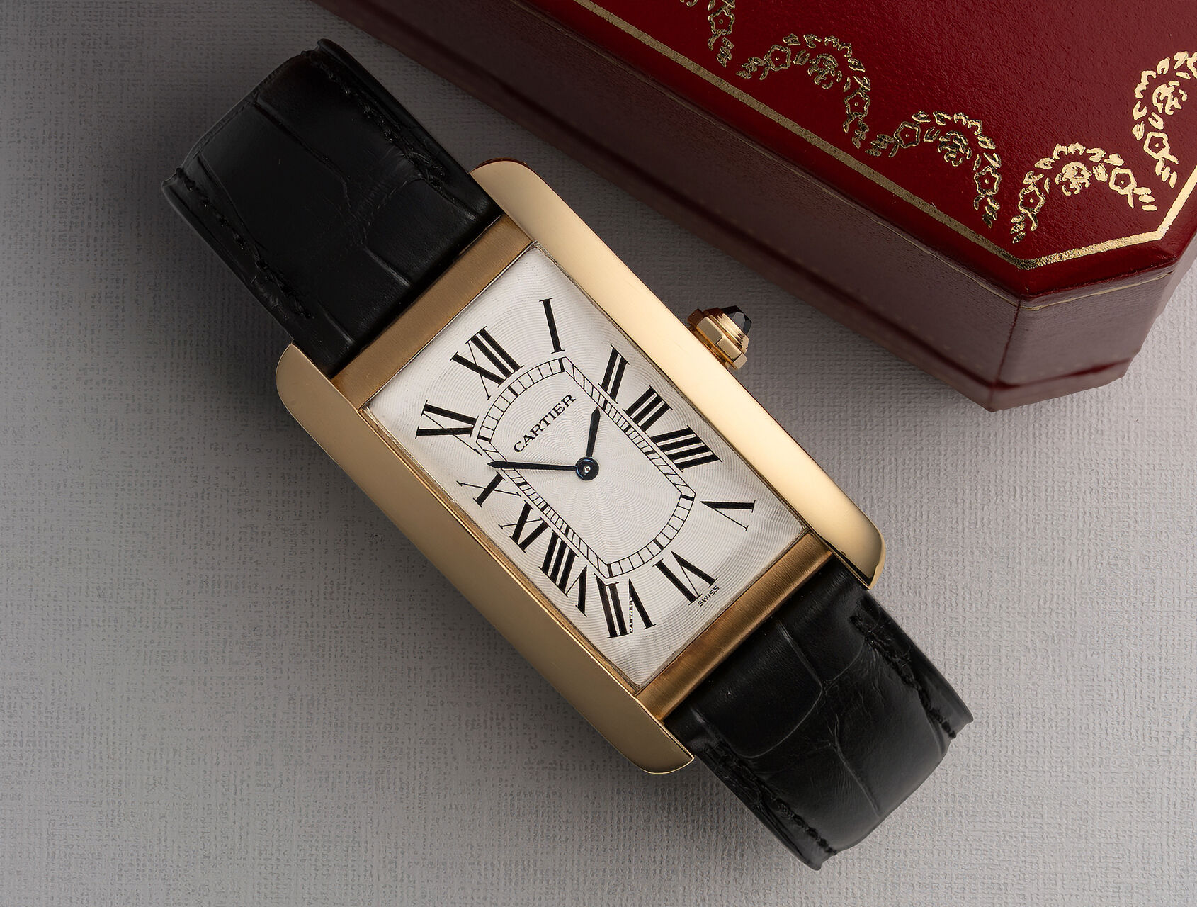 ref W2601256 | Tank Américaine | Cartier Tank Américaine