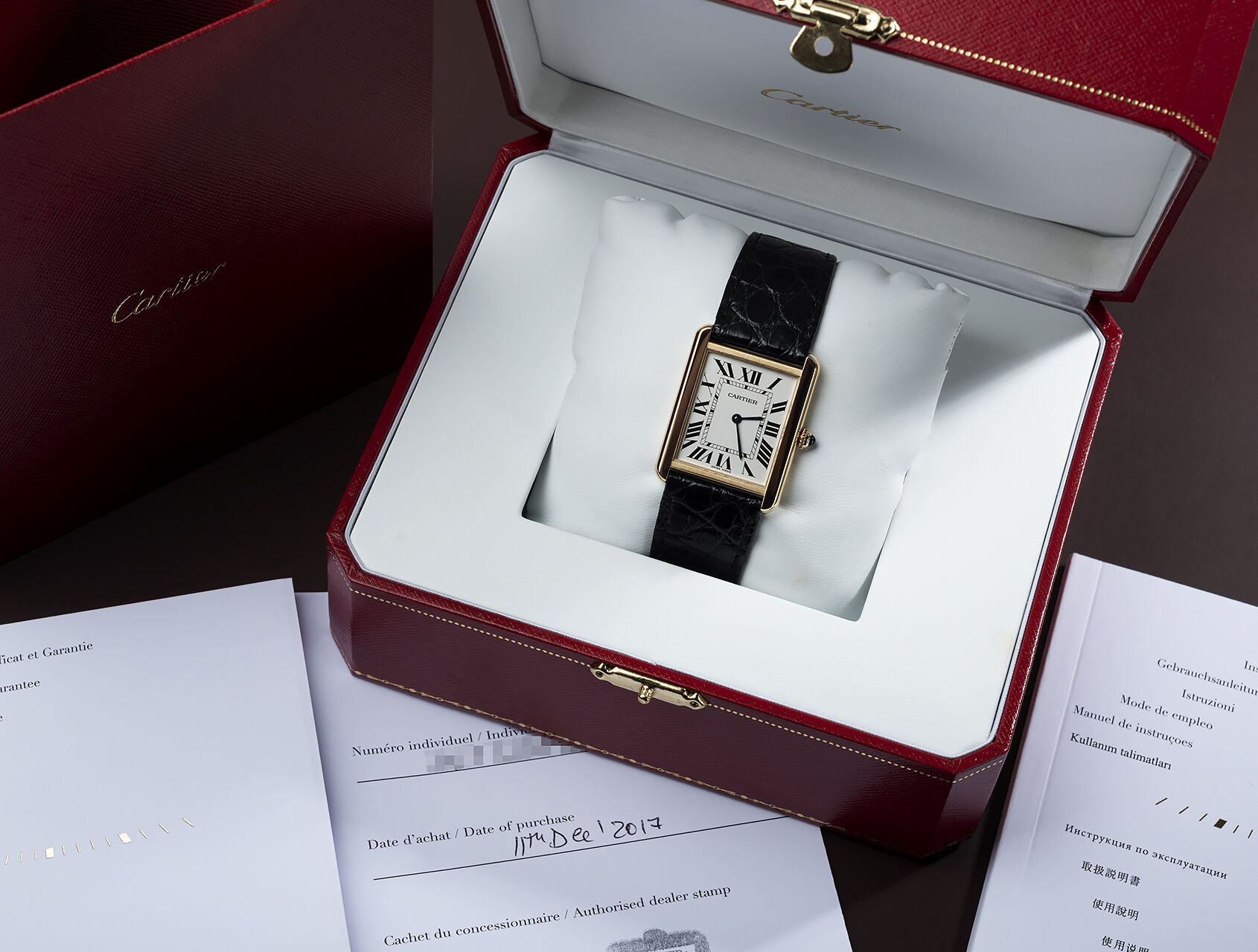 ref W5200004 | Box & Certificate | Cartier Tank Solo