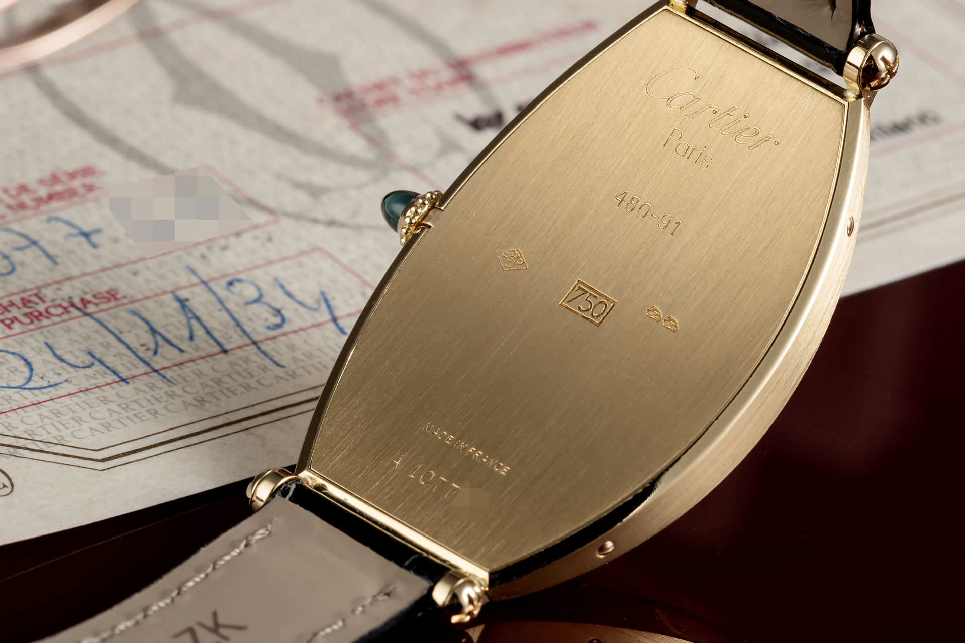 ref 480-91 | 18ct Gold - Signed 'Paris' | Cartier Tonneau Cintrée